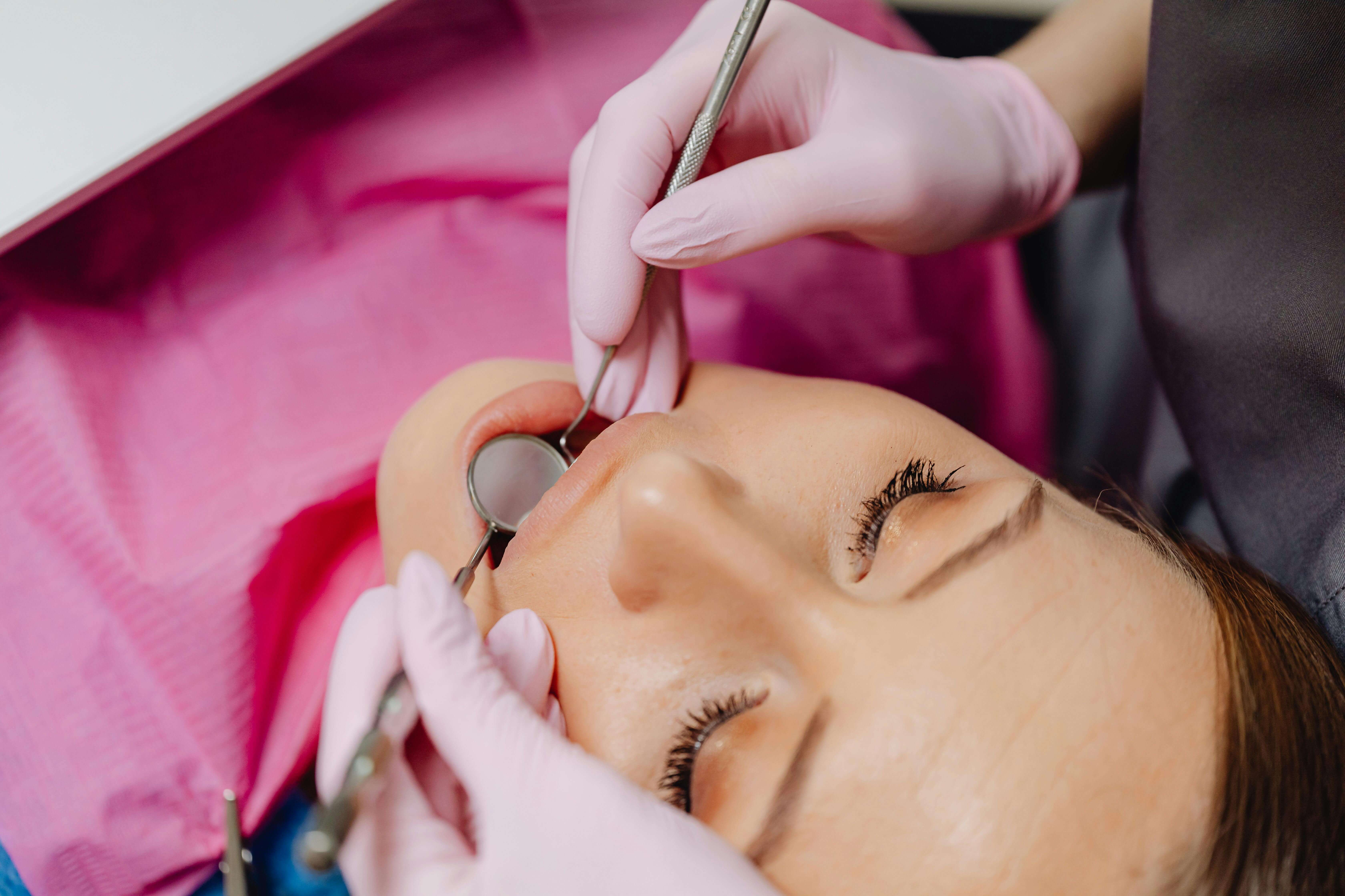 Dental Veneers in Tijuana: Who Is Actually a Candidate for a Smile Design?